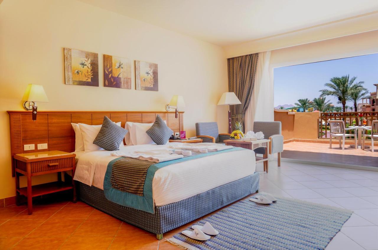 Charmillion Club Aquapark Sharm El Sheikk Exterior foto A room at the Hilton Sharm El Sheikh