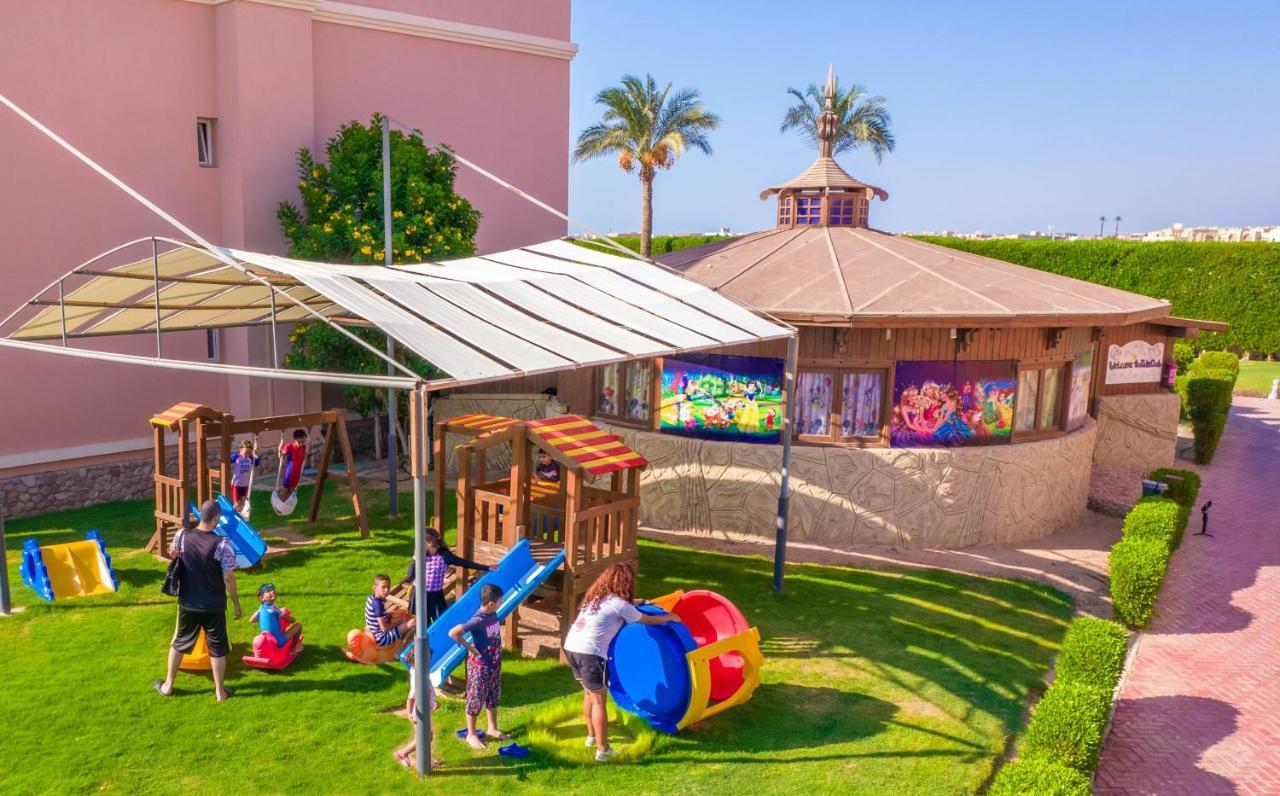Charmillion Club Aquapark Sharm El Sheikk Exterior foto The school's playground