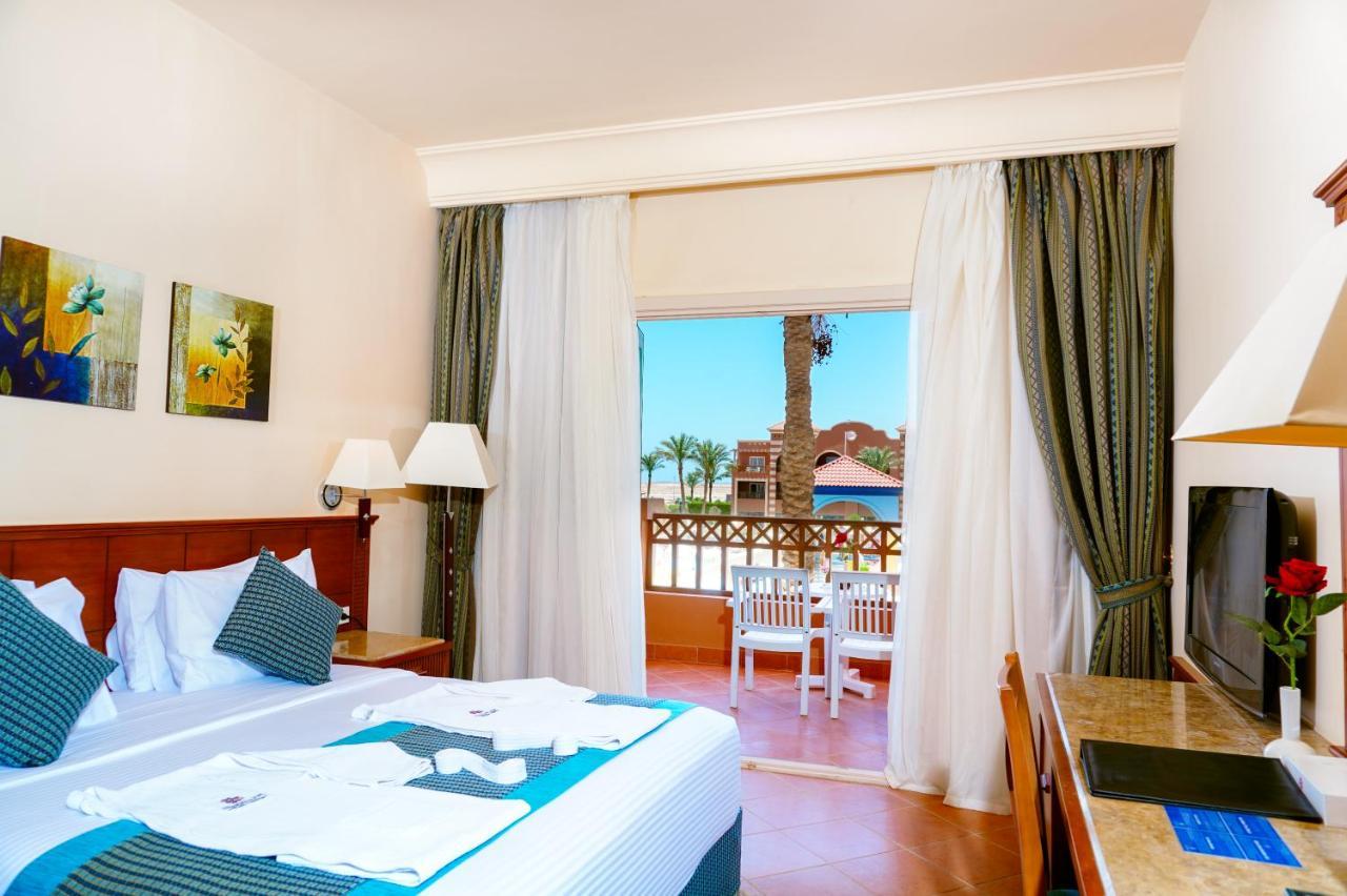 Charmillion Club Aquapark Sharm El Sheikk Quarto foto A room at the hotel