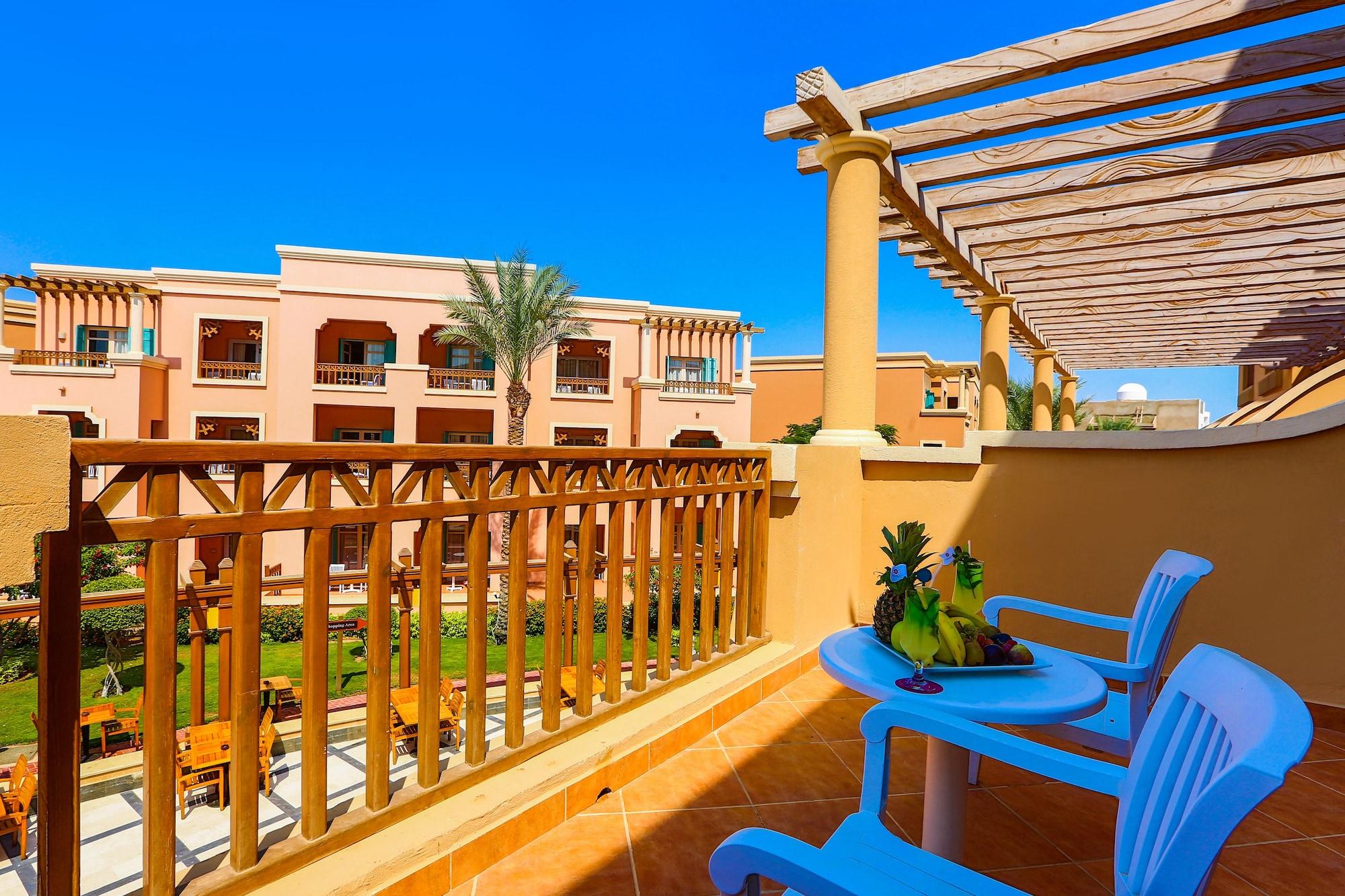 Charmillion Club Aquapark Sharm El Sheikk Exterior foto Balcony of a villa