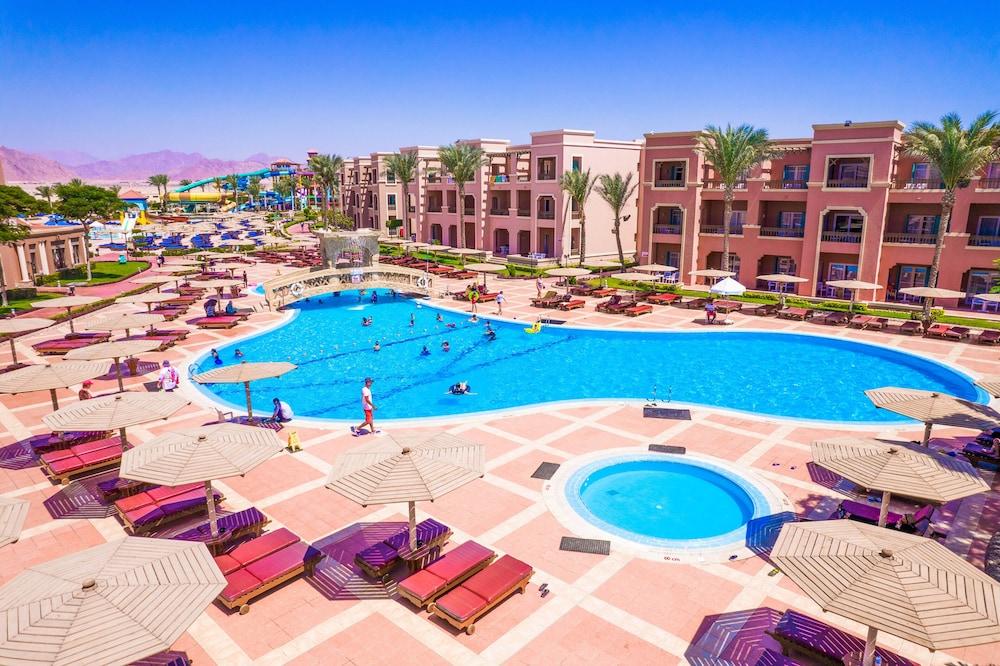 Charmillion Club Aquapark Sharm El Sheikk Exterior foto A resort in Sharm El Sheikh
