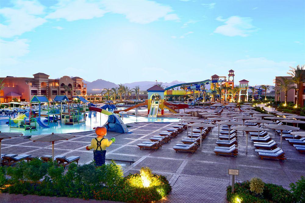 Charmillion Club Aquapark Sharm El Sheikk Exterior foto The water park at the Hilton Luxor Resort
