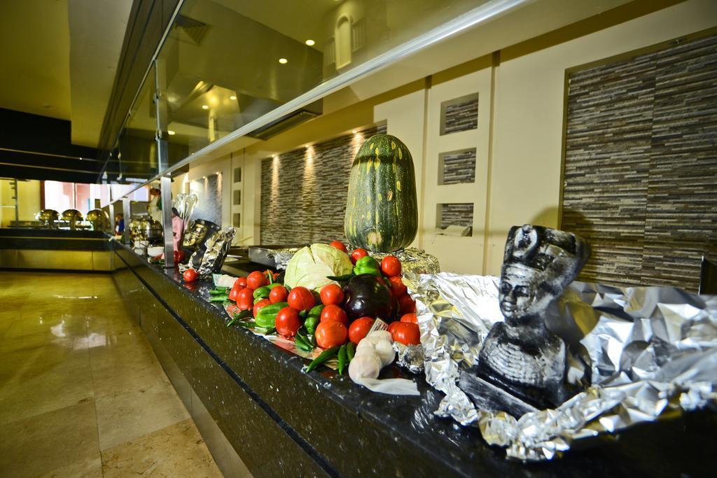 Charmillion Club Aquapark Sharm El Sheikk Exterior foto A salad bar